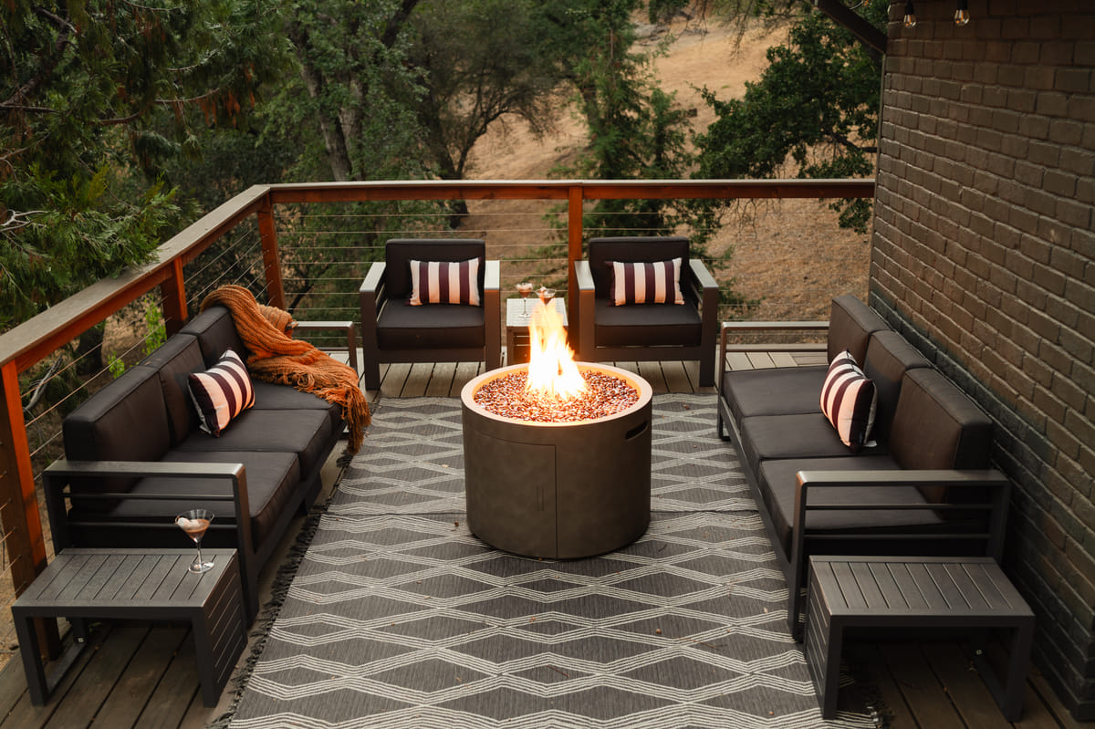The deck seats the whole group.