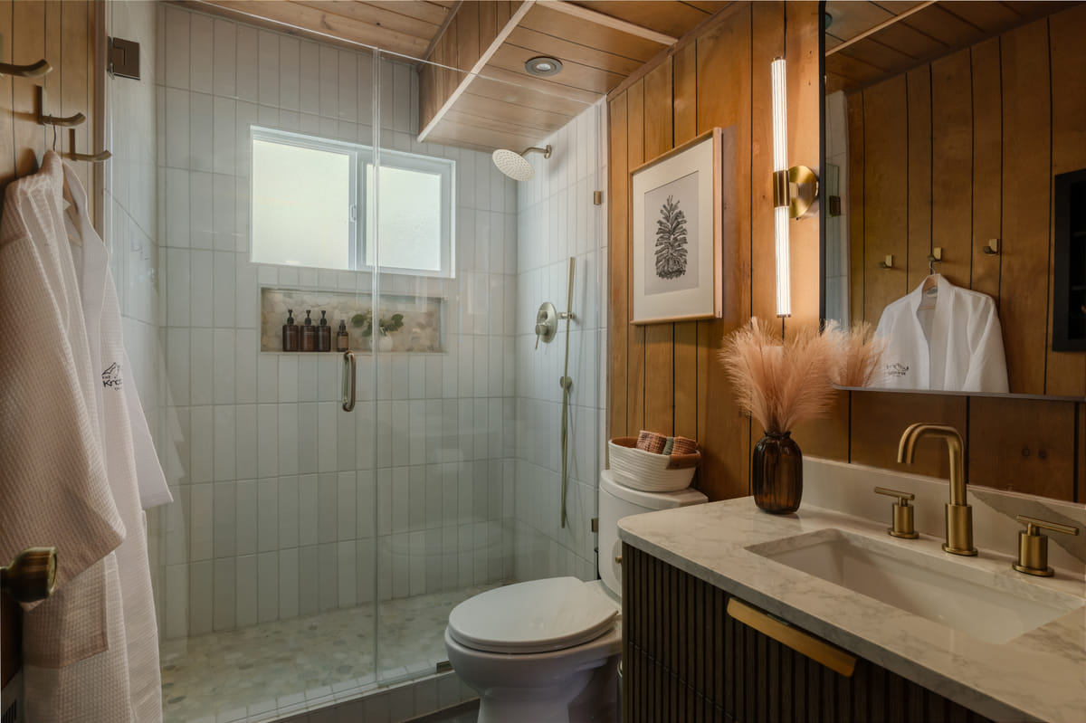 The bath with the walk-in shower